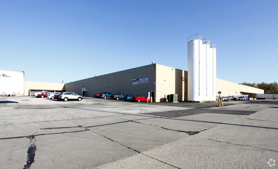 3175 Gilchrist Rd, Mogadore, OH for lease - Building Photo - Image 3 of 8