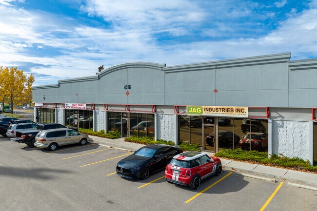 Plus de détails pour 4316 64 Av, Calgary, AB - Industriel à vendre