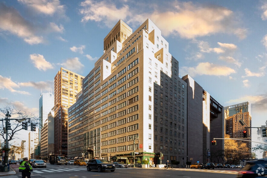 800 Second Ave, New York, NY for lease - Building Photo - Image 3 of 6