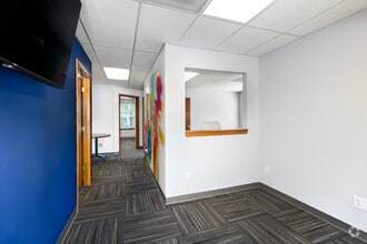 231-235 SW Noel St, Lee's Summit, MO for lease Interior Photo- Image 2 of 9