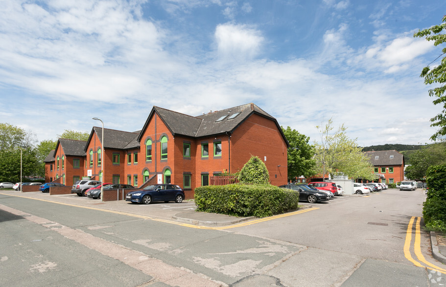 Centre Ct, Pontypridd for lease - Primary Photo - Image 1 of 8