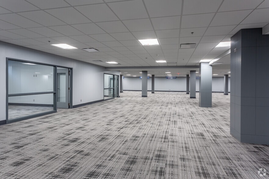 7300 Westown Pky, West Des Moines, IA for lease - Matterport 3D Scan - Image 3 of 16