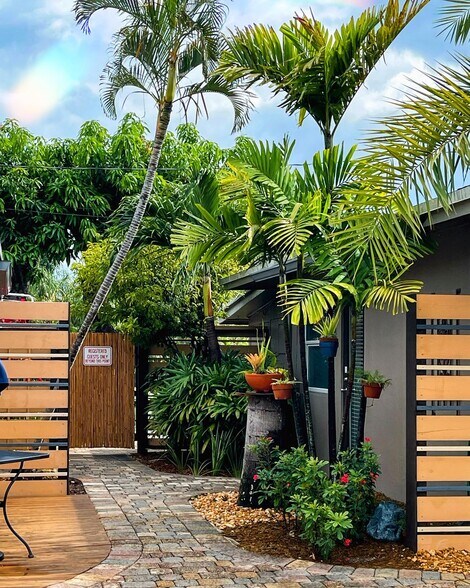 2209 NE 26th St, Wilton Manors, FL à vendre - Photo du bâtiment - Image 2 de 7