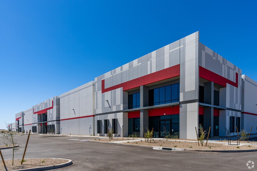 6326 N Litchfield Rd, Litchfield Park, AZ à vendre - Photo du bâtiment - Image 2 de 3