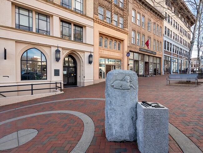 More details for 22 S Pack Sq, Asheville, NC - Retail for Lease