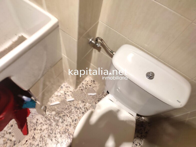 Commerce de détail dans Ontinyent, Valencia à vendre - Photo du bâtiment - Image 3 de 3