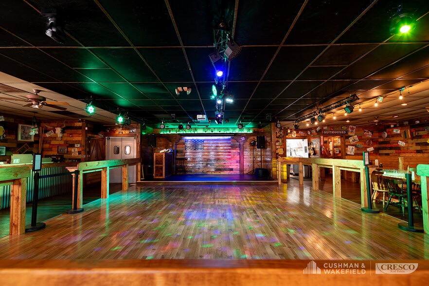 2000 Midway Mall, Elyria, OH à vendre - Photo intérieure - Image 3 de 11