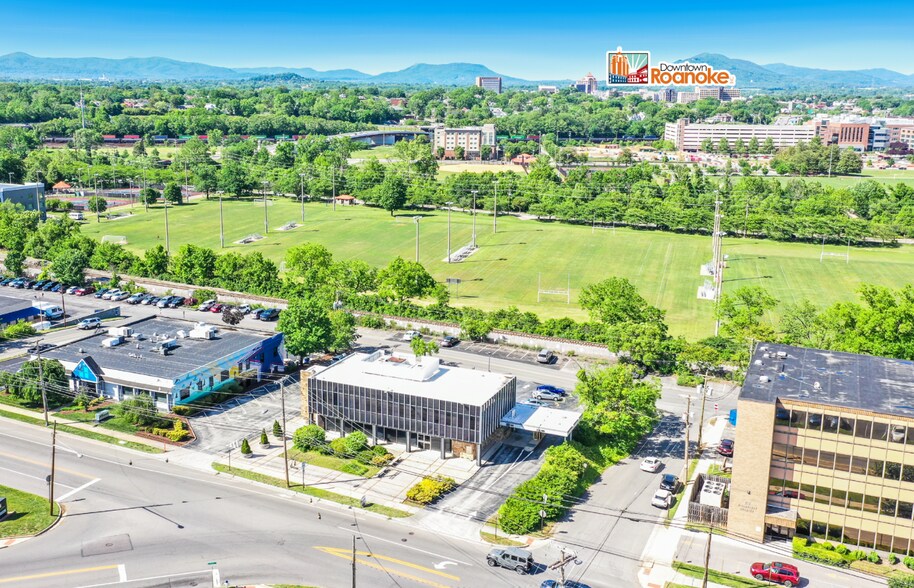 301 McClanahan St SW, Roanoke, VA à vendre - Photo du bâtiment - Image 2 de 11