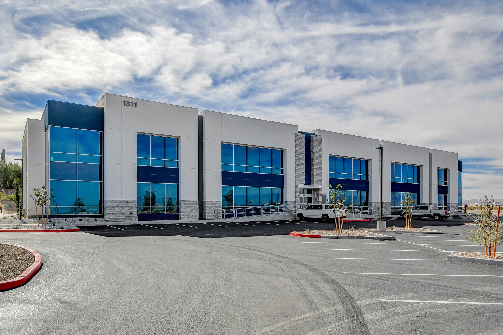 1311 Seven Hills Dr, Henderson, NV à vendre Photo principale- Image 1 de 8