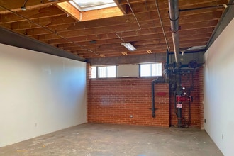 3221 S Hill St, Los Angeles, CA for lease Interior Photo- Image 1 of 2