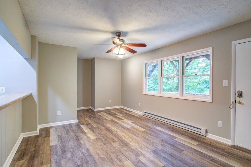 591 Margo Rd, Boone, NC à vendre - Photo du bâtiment - Image 3 de 13