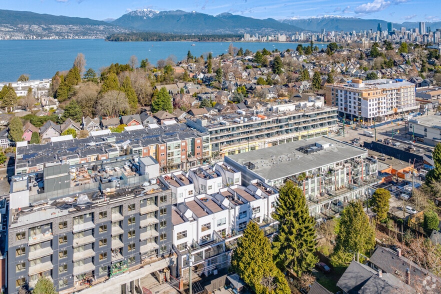 2880 W 4th Ave, Vancouver, BC à vendre - Aérien - Image 3 de 3