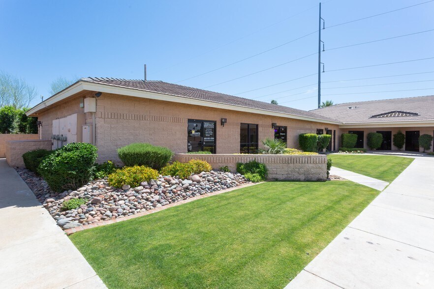 14231 N 7th St, Phoenix, AZ à louer - Photo du bâtiment - Image 2 de 2