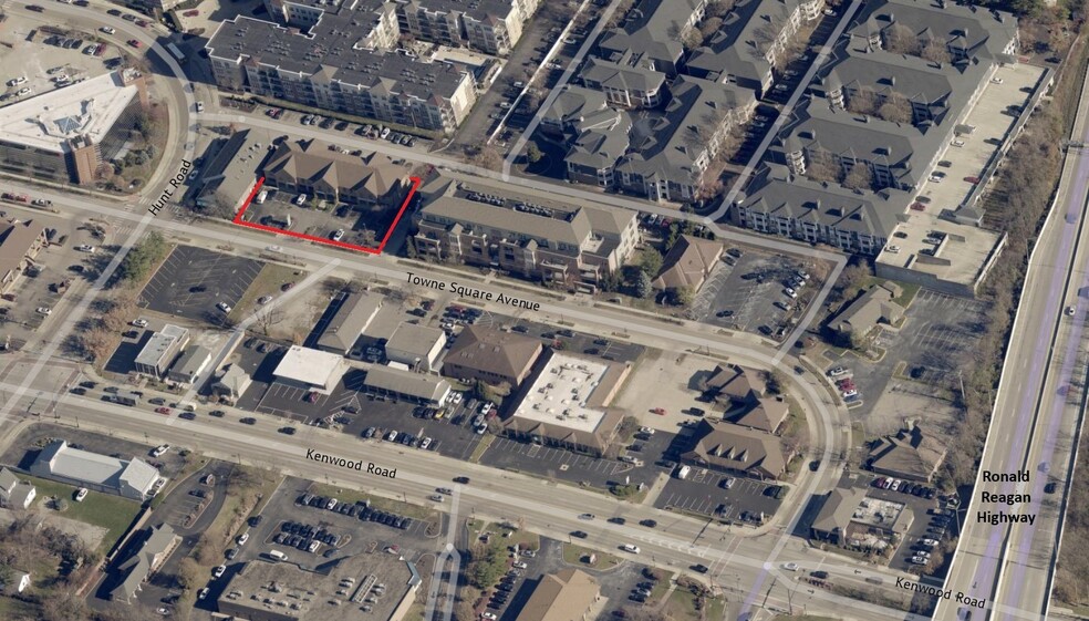 9402-9420 Towne Square Ave, Blue Ash, OH à louer - Photo du bâtiment - Image 2 de 24