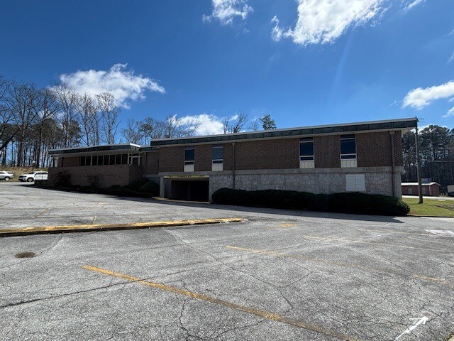 504 W Memorial Dr, Dallas, GA à vendre - Photo du bâtiment - Image 2 de 5
