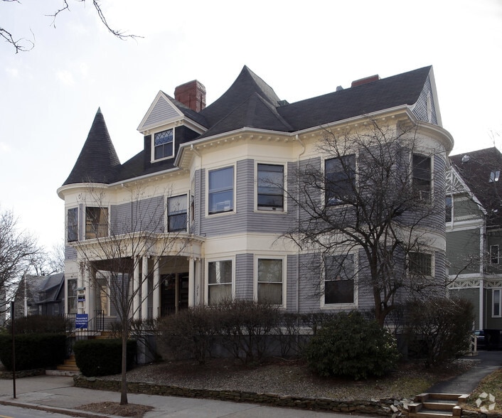 295 Angell St, Providence, RI for lease - Building Photo - Image 3 of 10