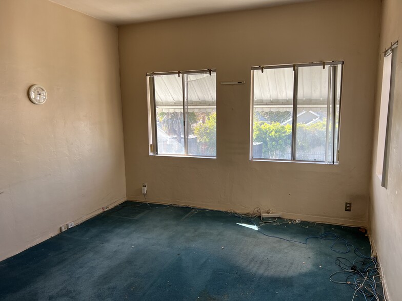 3842-3844 W Slauson Ave, Los Angeles, CA à vendre - Photo int rieure - Image 3 de 15