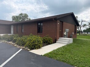 1116 Cannell Ct, Rockton, IL for lease Interior Photo- Image 1 of 6