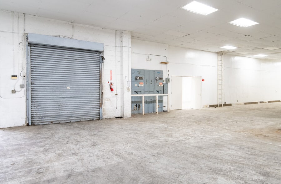 506 Stanford Ave, Los Angeles, CA for lease - Building Photo - Image 2 of 29