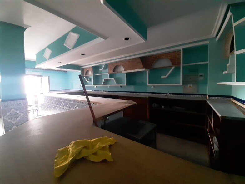 Commerce de détail dans Cáceres, Cáceres à vendre - Photo du bâtiment - Image 1 de 11