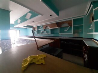 Plus de détails pour Commerce de détail à vendre