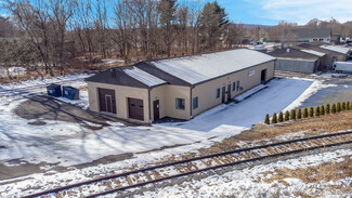 Plus de détails pour 42 Neal Ct, Plainville, CT - Industriel à vendre