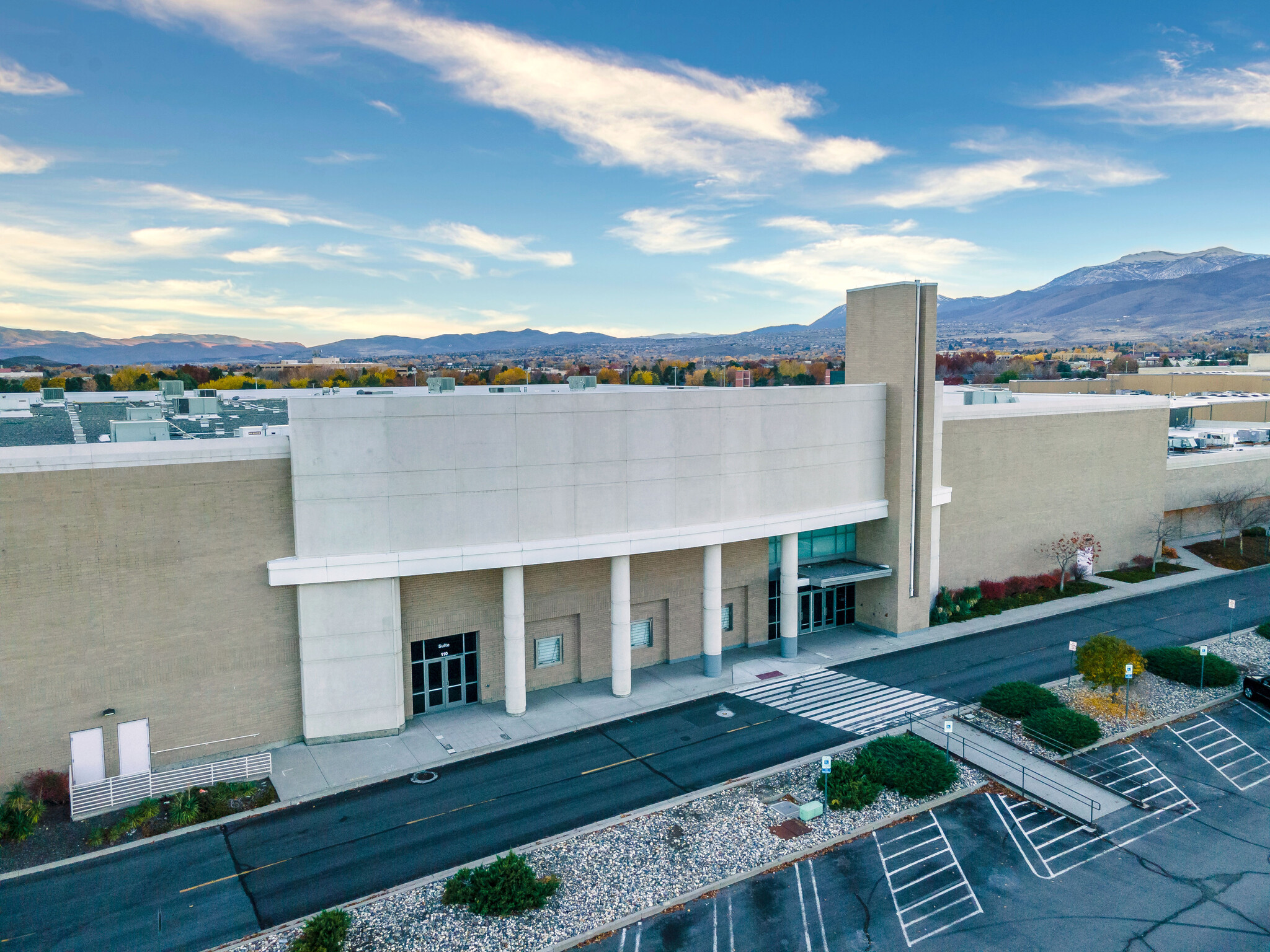 5400 Meadowood Mall Cir, Reno, NV for sale Building Photo- Image 1 of 1