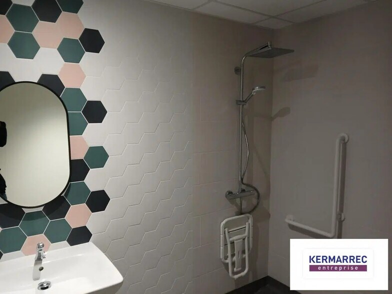 Bureau dans Carquefou à louer - Photo du bâtiment - Image 3 de 9