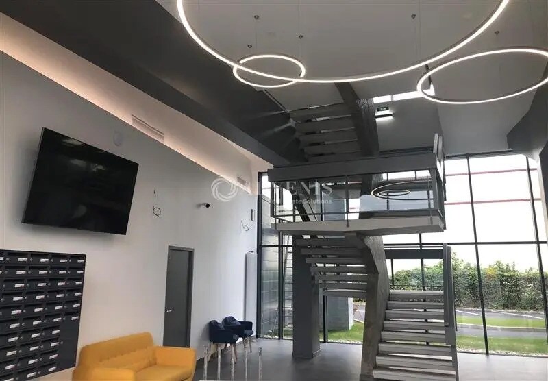 Office in Rosny-sous-Bois for lease Building Photo- Image 1 of 7