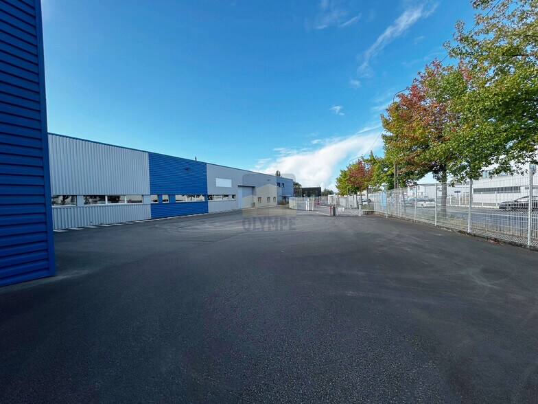 Flex dans Carquefou à louer - Photo du bâtiment - Image 2 de 4