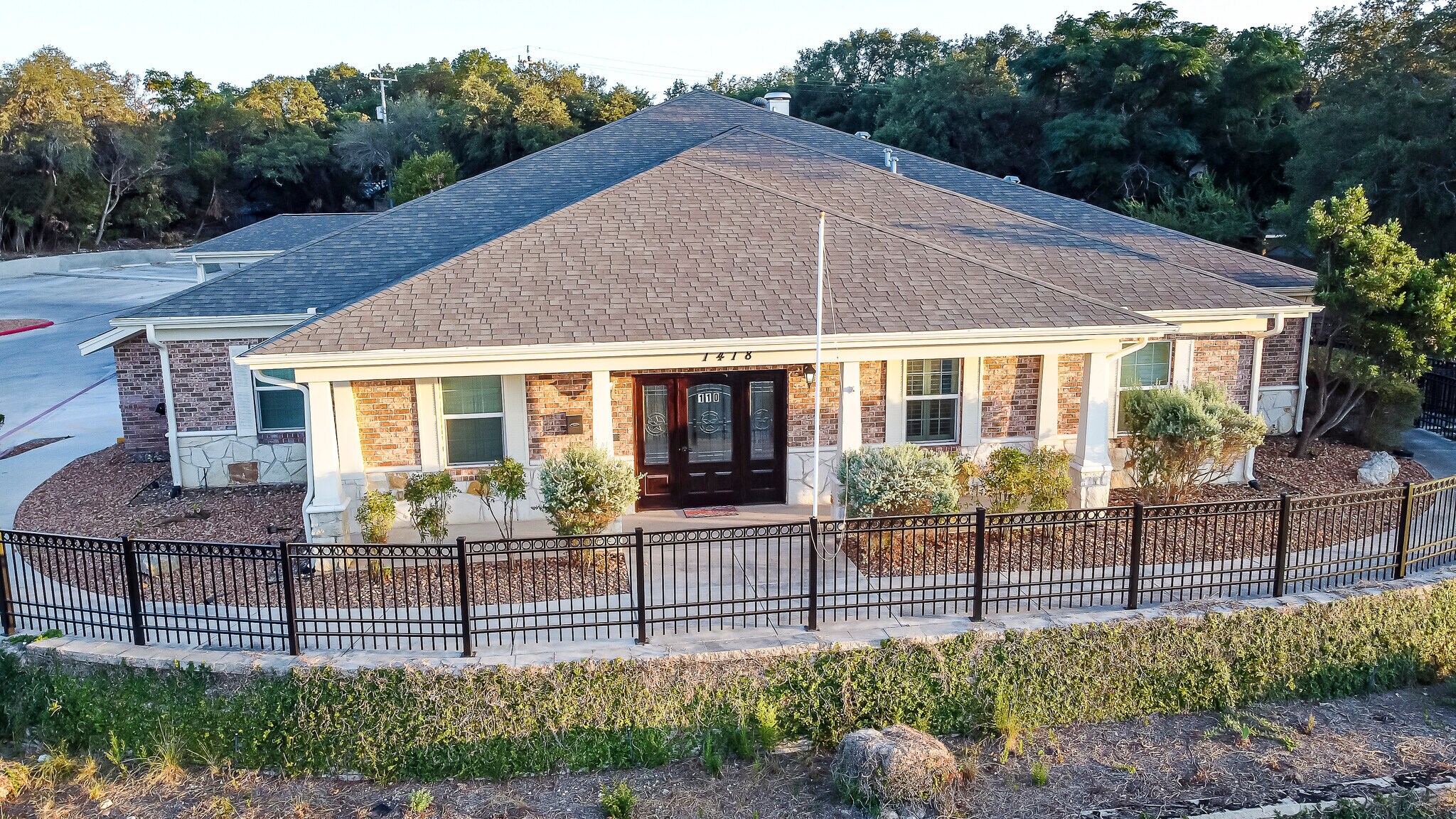 1418 Walkers Way, San Antonio, TX for lease Building Photo- Image 1 of 7