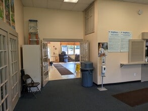 27 Columbus Ave, Mount Kisco, NY à louer Photo du bâtiment- Image 1 de 5