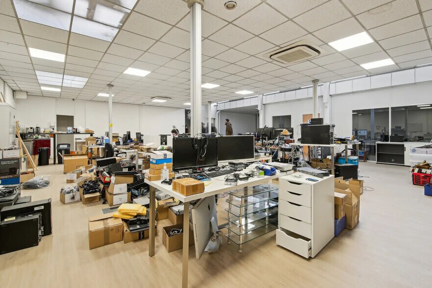 Bureau dans Paris à vendre - Photo du bâtiment - Image 3 de 43