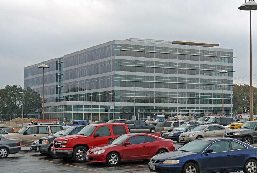 2900 Esperanza Crossing, Austin, TX à louer - Photo du bâtiment - Image 2 de 13