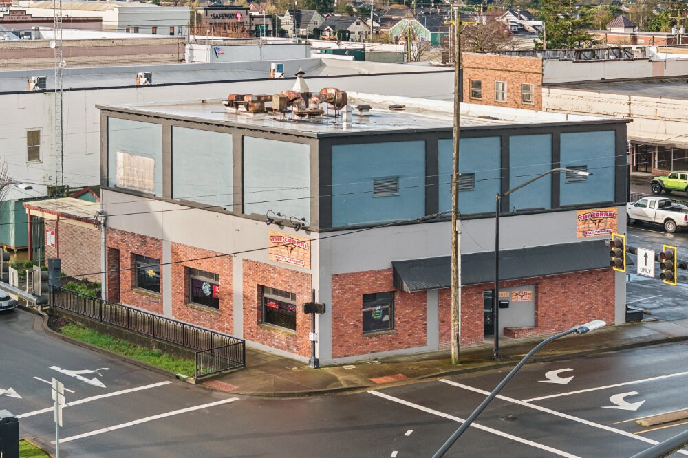 2015 1st St, Tillamook, OR à vendre Photo principale- Image 1 de 36
