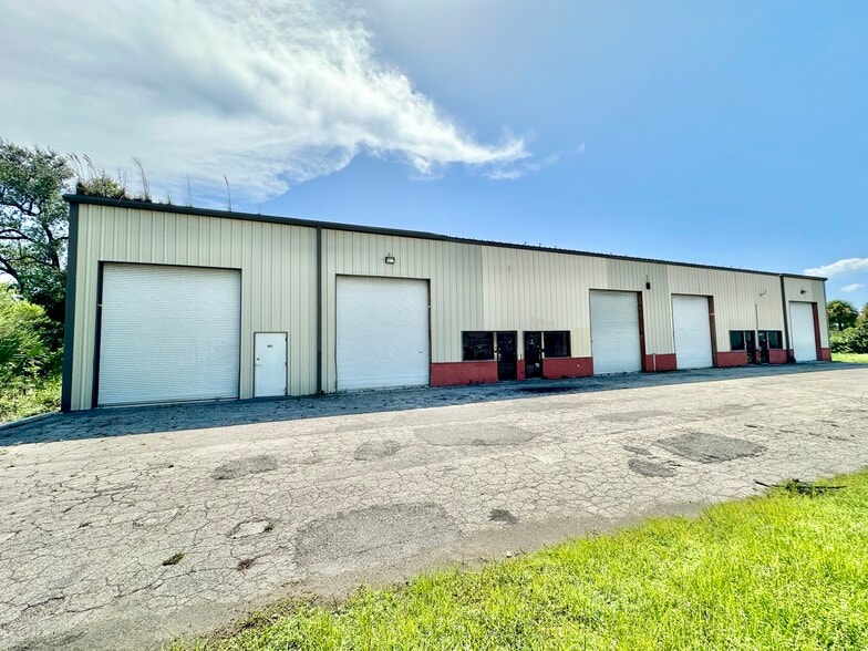 5468 Williamsburg Dr, Punta Gorda, FL for lease - Building Photo - Image 2 of 2