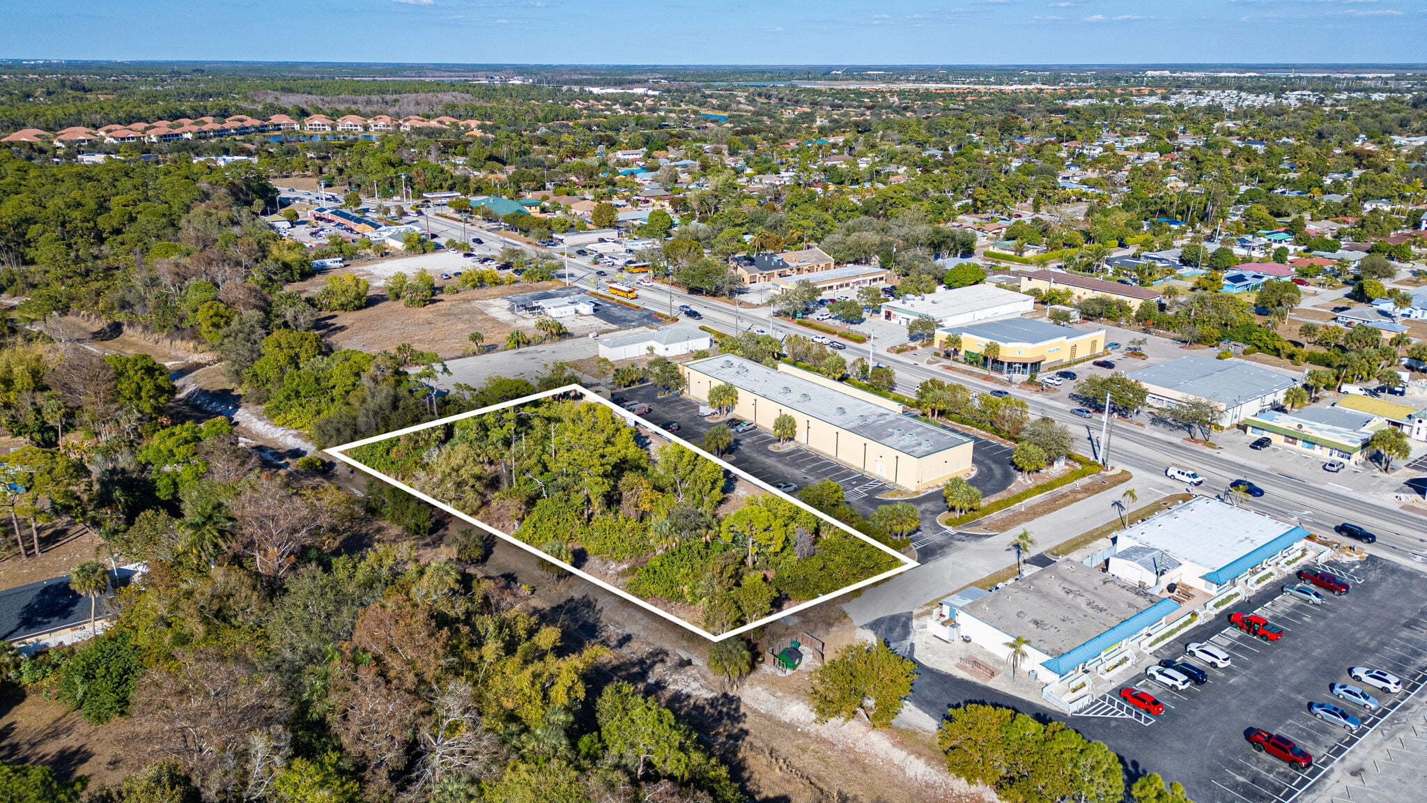 Old US 41 Rd, Bonita Springs, FL for sale Primary Photo- Image 1 of 35