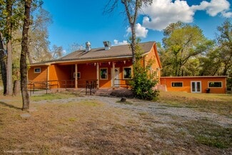 More details for 3710 Waterwood Pass dr, Elmendorf, TX - Retail for Sale