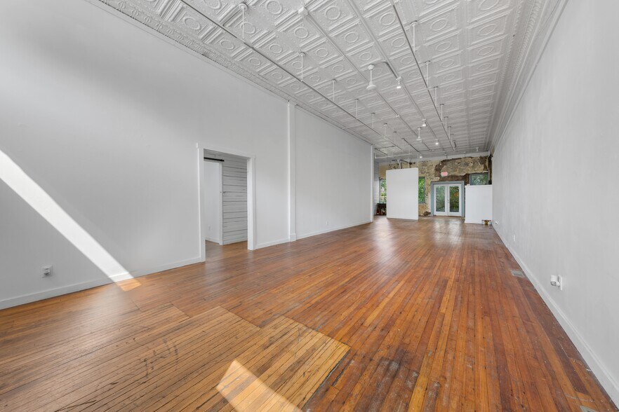 947 E Main St, Durham, NC à vendre - Photo du bâtiment - Image 3 de 8