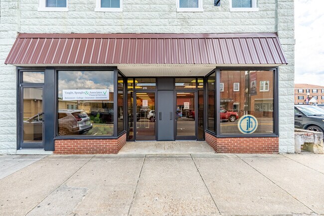 More details for 215 S Main St, Blackstone, VA - Retail for Sale