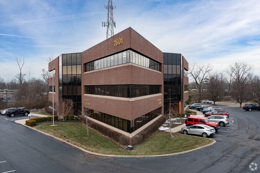 7601 Paragon Rd, Dayton, OH for lease - Building Photo - Image 2 of 5