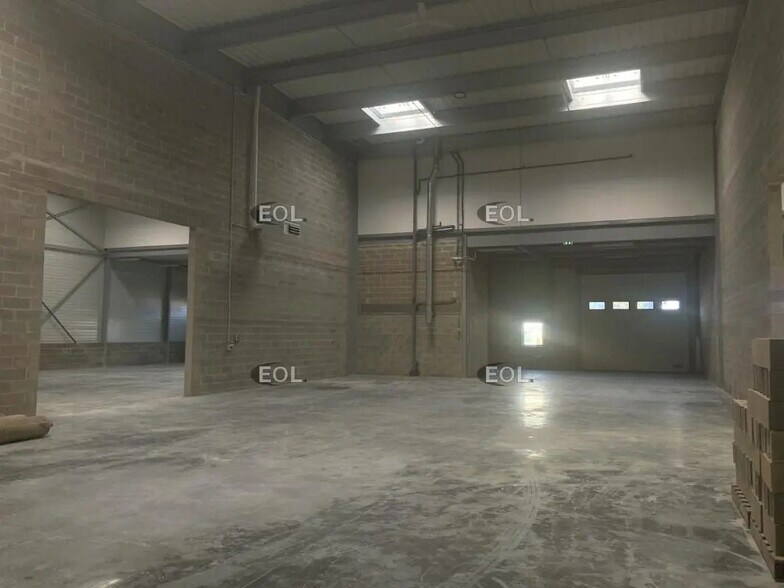 Flex in Brétigny-sur-Orge for lease - Building Photo - Image 3 of 5
