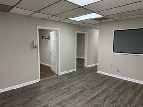 5830 Mount Moriah Rd, Memphis, TN for lease Interior Photo- Image 2 of 7