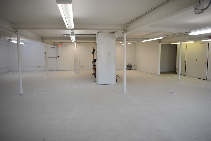 9140 E 350, Raytown, MO à vendre - Photo intérieure - Image 2 de 7