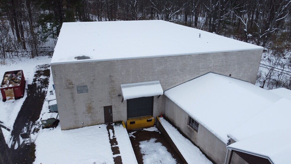 69 Chestnut St, Phoenix, NY à louer - Photo du bâtiment - Image 2 de 6