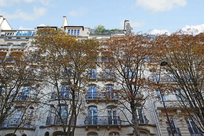 Multifamily in Paris for sale Building Photo- Image 1 of 16