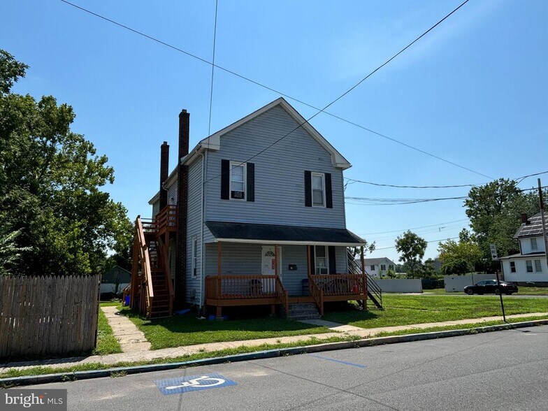 41 Carpenter St, Woodbury, NJ à vendre - Photo du bâtiment - Image 2 de 4