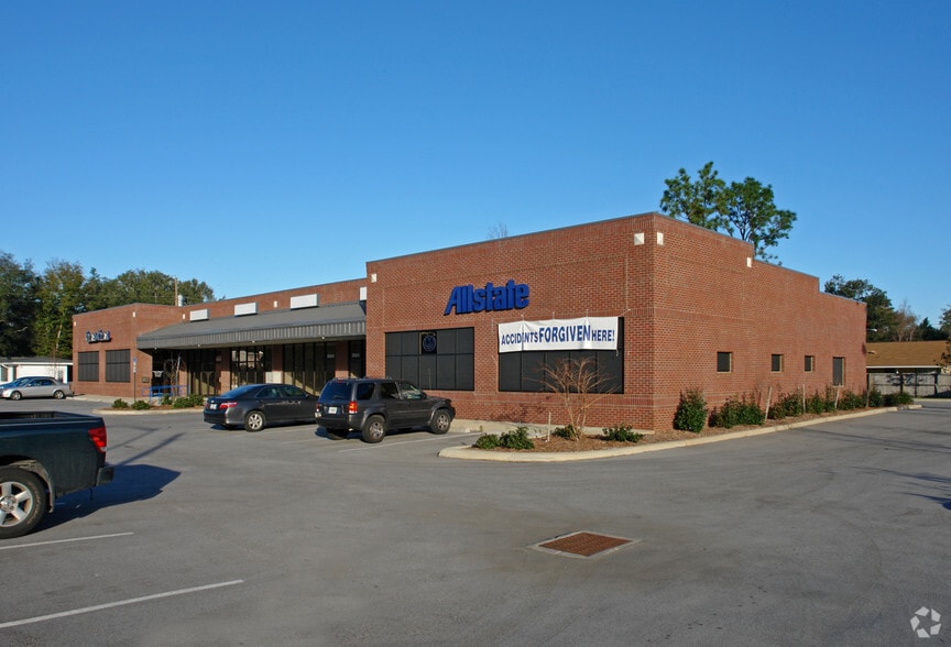 2032 Creighton Rd, Pensacola, FL for lease - Primary Photo - Image 1 of 18