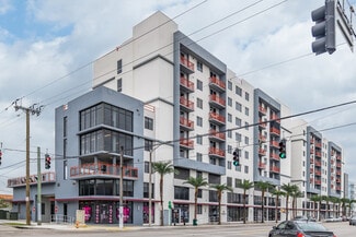More details for 3930 NW 7th St, Miami, FL - Retail for Lease