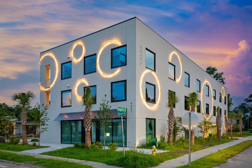 4431 Spruill Ave, North Charleston, SC à louer - Photo du bâtiment - Image 3 de 16